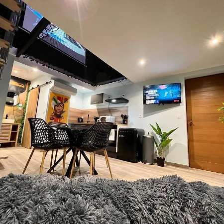 Capsule Safari - Jacuzzi - Nintendo Switch - Netflix & Cinema - Pouf Geant - Filet Suspendu * دويه