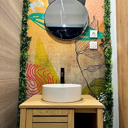 Capsule Safari - Jacuzzi - Nintendo Switch - Netflix & Cinema - Pouf Geant - Filet Suspendu Douai